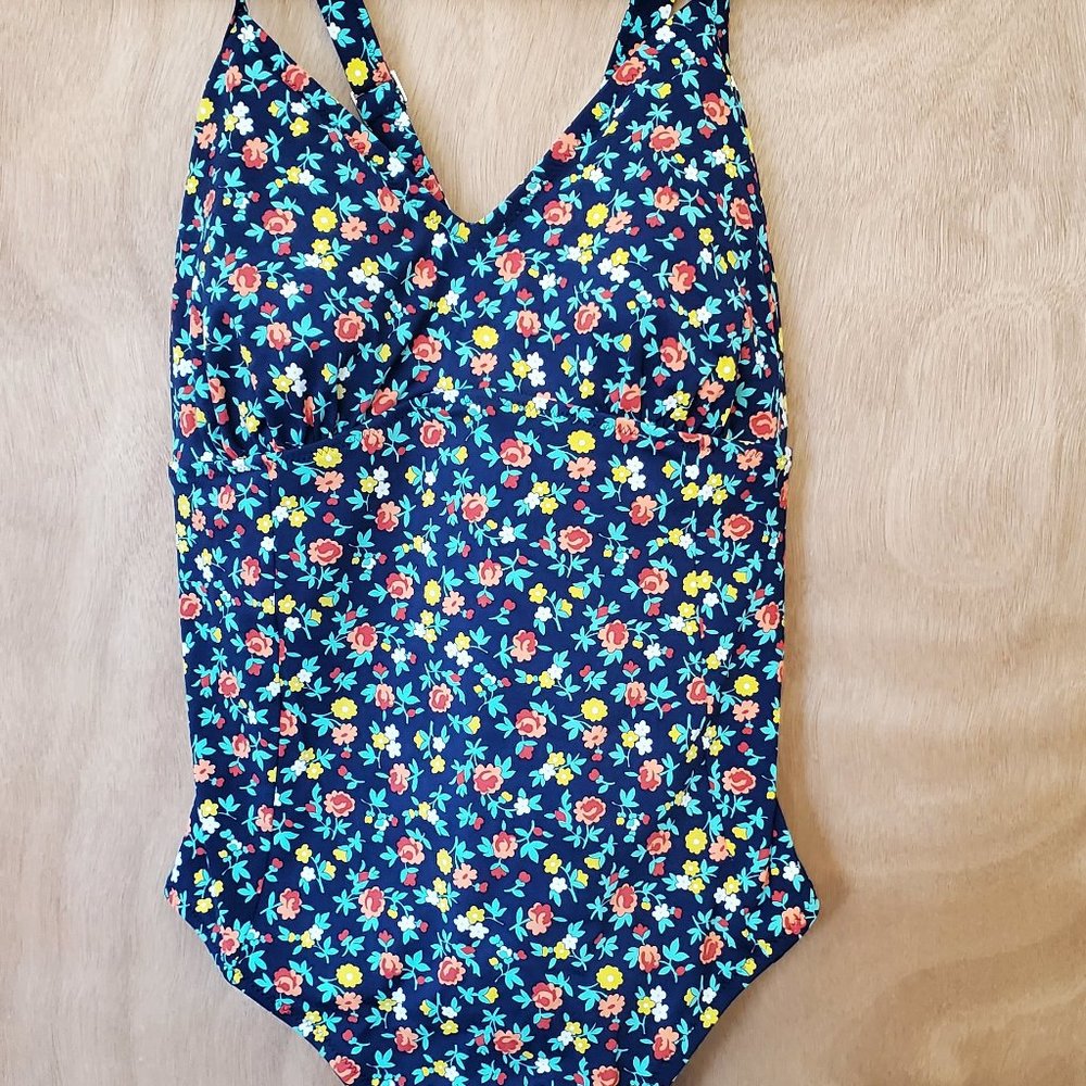 NWOT Floral Cottagecore One Piece Sweetheart swimsuit Lands End